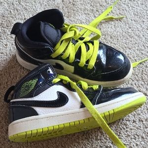 Kids mid Jordan 1s